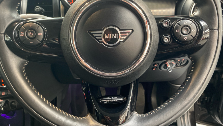 MINI Hatchback 1.5 Cooper Exclusive II 3dr Petrol Hatchback